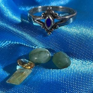 Lapis silver ring and 4 loose gems